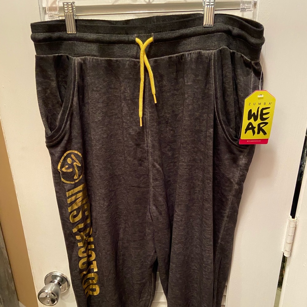 Zumba wear harem pants size large NWT